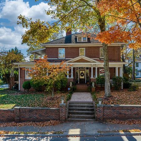 The Inn On Front Street Statesville Buitenkant foto