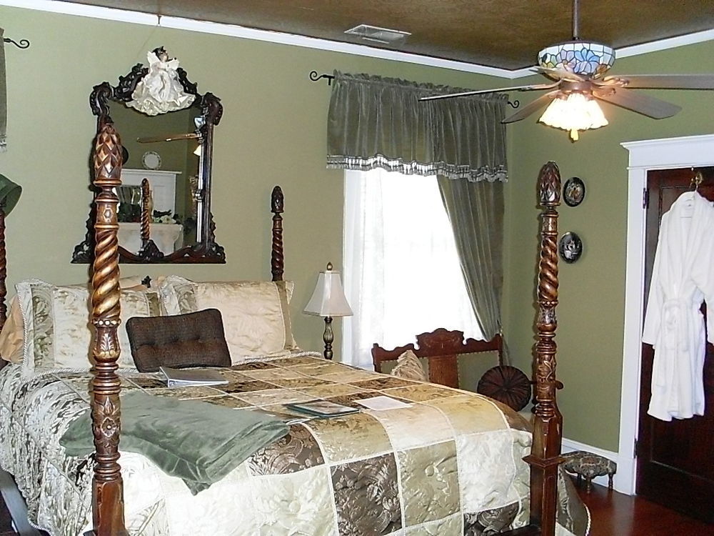 The Inn On Front Street Statesville Buitenkant foto